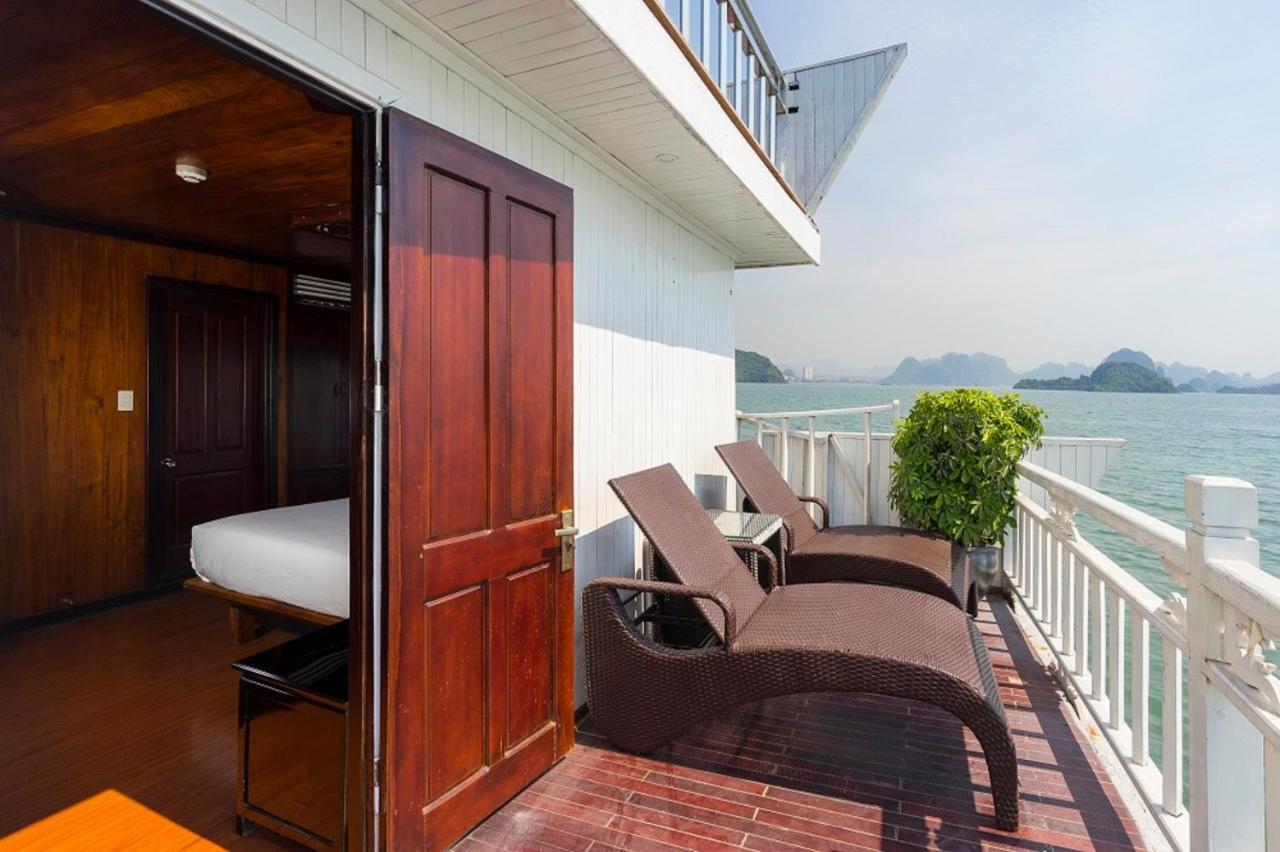 Garden Bay Premium Cruise Hotel Hạ Long-öböl Kültér fotó